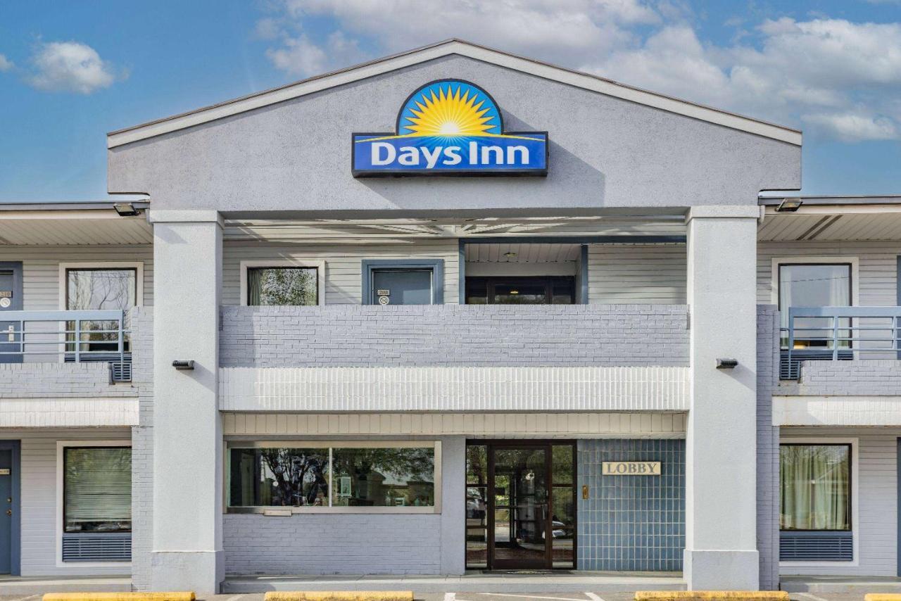 Days Inn By Wyndham Raleigh Glenwood-Crabtree מראה חיצוני תמונה